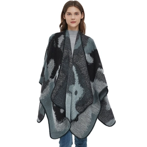 Chic winter jacquard cashmere-feel knit poncho with bold abstract camo block pattern
