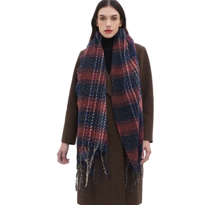 Sciarpa spessa a quadri rossi e blu con nappe e trama in tweed per l'inverno