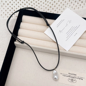 Collier Pendentif Künstliche Perle Baroque Avec Cordon Ciré Noir Réglable Bijoux Elégants Minimalistes Faits Main Pour Femmes Quotidien