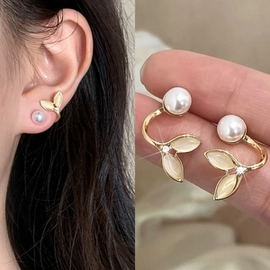 Elegant Cat's Eye Stone Fish Tail Artificial Pearl Stud Earrings Gold Plated Alloy With Zircon Accents For Women Minimalist Jewelry