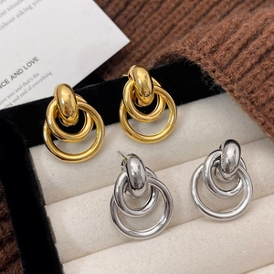 Geometric Multi Ring Hoop Earrings Women Minimalist 18K Gold Plated Metal Interlocking Circles With Copper Earring Post