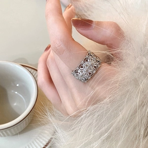 Bague Ouverte Fleur Ajourée Réglable Cuivre Zircone Cubique Pavé Anneau Bijoux Mode Design De Niche Pour Femmes
