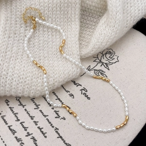 Collier de perles vintage français avec perles dorées et chaîne de rallonge réglable