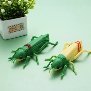 Creative grasshopper shaped ballpoint pens with green silicone shell for kids and students
