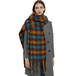 Sciarpa Invernale Spessa a Quadri da Donna in Finto Mohair Scialle a Grandi Scacchi Con Frange Lunghe Calda Moda Poliestere