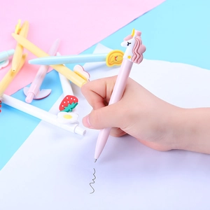 Lindos bolígrafos de gel retráctiles con dijes 3D de unicornio y fresa para niñas