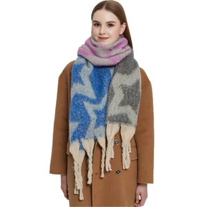 Dicker Strickschal mit Sternenmuster und langen Fransen in Violett und Grau