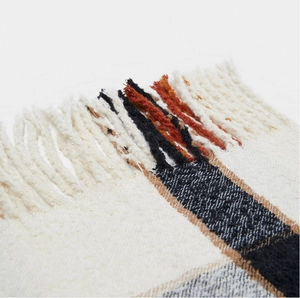 Dicker beige karierter Winter-Schal für Damen mit klassischen Fransen und weicher Textur