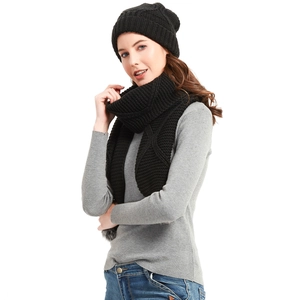 Winter-Strickmütze und Schal-Set in Schwarz mit warmem Wellenmuster für Erwachsene