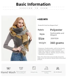 Détail de l'écharpe en fil bouclé épais avec motif à carreaux jaune et gris et franges