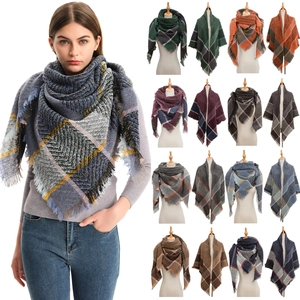 Chal grueso de cuadros para otoño invierno con flecos en varios colores vibrantes