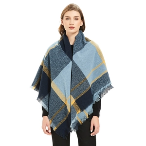 Écharpe châle à carreaux bleue et marron avec détails de franges pour la mode d'hiver