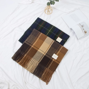 Ensemble d'écharpes à carreaux d'automne et d'hiver avec franges et étiquette tissée