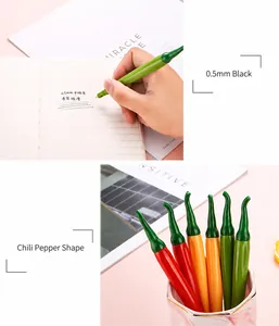 Primer plano de bolígrafos de tinta negra 0,5 mm con forma de chile rojo y verde realista