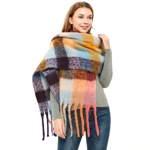 Women Thick Plaid Scarf With Tassels Soft Boucle Yarn Warm Winter Shawl Multicolor Checked Knitted Wrap Scarf Accessory