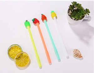 Set di penne gel creative con decorazioni in silicone a forma di mela, fragola e ananas