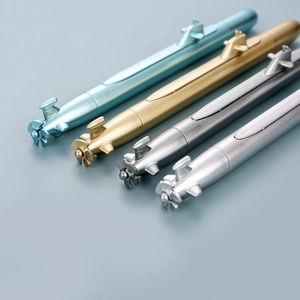 Gelstifte in U-Boot-Form in vier Metallfarben mit Propellern und Heckflossen-Dekor