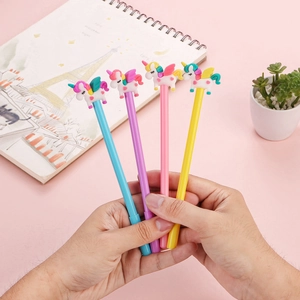 Lot de 4 stylos à gel licorne créatifs en couleurs pastel pour l'école et le bureau