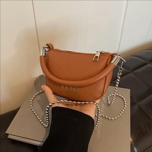 Women Mini Crossbody Bag Litchi Texture PU Leather With Silver Ball Chain And Star Rivets Trendy Handbag Chic Purse