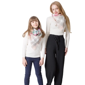 Pink and grey plaid cashmere-feel parent-child scarf set with delicate tassel edges