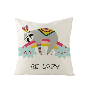 Housse de coussin nordique avec paresseux sur arc-en-ciel et inscription Be Lazy