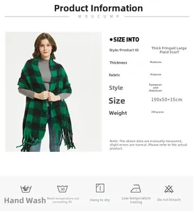 Detail of green and black checkered scarf texture with thick tassels and 190x50cm dimensions