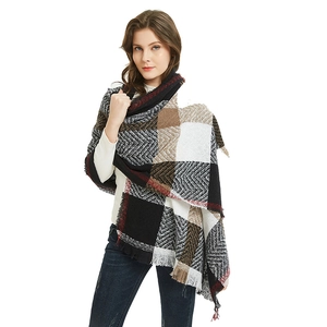 Classic large plaid oversized scarf with fringes for men and women in autumn winter