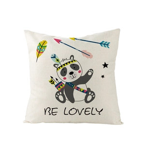 Housse de coussin nordique décorative avec panda tribal et texte Be Lovely