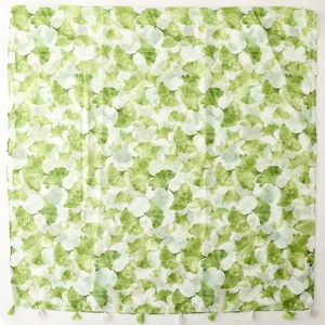 Bohemian green scarf with ginkgo leaf print and delicate tassels for women