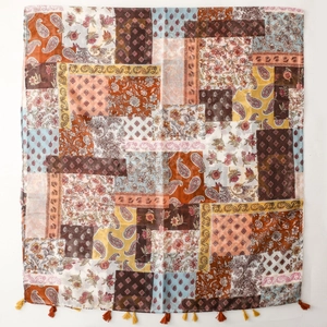 Écharpe bohème en coton et lin avec motifs ethniques et pompons orange pour la plage