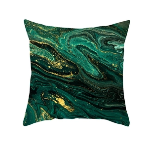Housse de coussin carrée à motif marbre vert et veines dorées pour décor de canapé