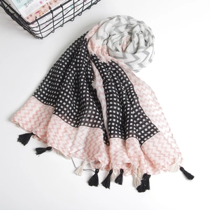 Cotton Scarf Shawl Women Geometric Wave Pattern Tassel Decorative Beach Sunshade Wrap Summer Spring Fashion Accessory