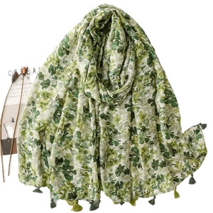 Green cotton linen scarf with floral print and tassels for women's sun protection