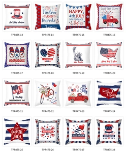 Grille de seize housses de coussin de la fête de l'indépendance avec motifs de drapeaux US