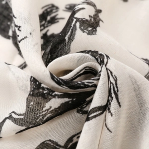 Détail macro du tissu respirant en coton et lin avec motif de cheval classique noir et blanc