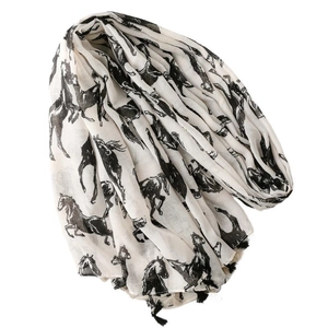 Écharpe blanche en coton et lin avec imprimé chevaux, glands noirs et texture d'été