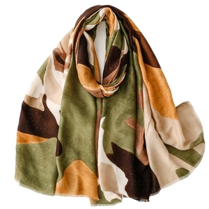 Écharpe camouflage légère avec imprimé pailleté doré et bords effilochés pour femmes