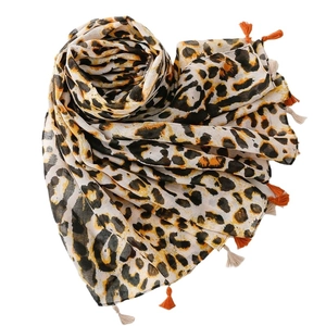Leopard print cotton linen scarf for women with elegant tassels and ethnic pattern
