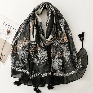 Women Scarf Shawl Polyester Voile Leaf Print Letter Patterns Tassels Sunscreen Beach Resort Accessories