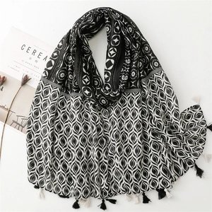 Bohemian Print Scarf Lightweight Polyester Shawl Wrap Floral Geometric Ethnic Style Tassel Scarf For Women Accessory