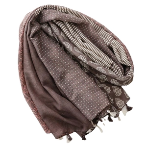 Ethnic style cotton scarf with geometric patterns and tassels in dark brown tones