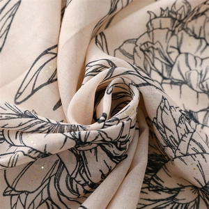 Écharpe rétro kaki à fleurs avec marquage à l'or et motifs floraux noirs élégants
