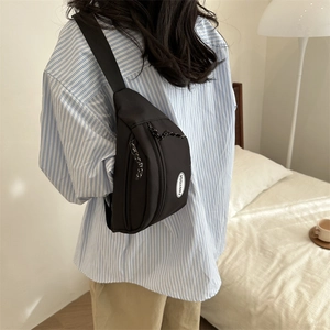 Marsupio minimalista in tessuto Oxford nero con cerniere multiple da donna sportivo