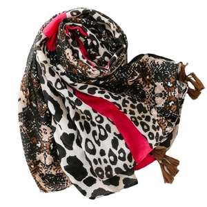 Soft leopard print scarf for women with pink stripes and fringe tassels for travel