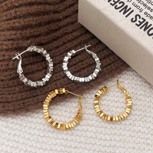 Minimalist geometric square beaded hoop earrings in polished gold and silver finish