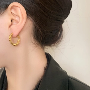 Chic 18K gold plated textured hoop earrings with a detailed spiral wrap design for women