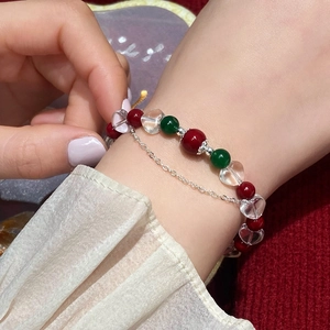 Handmade beaded bracelet with red pearls, green chalcedony and silver metal chain detail
