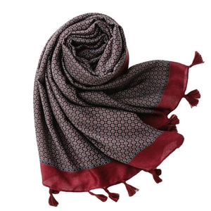 Sciarpa spessa rosso vino con pois geometrici e nappe morbide per l'inverno