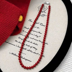 Vintage dark red pearl beaded necklace for women with silver magnetic clasp closure