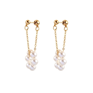 Elegant gold pearl wreath tassel earrings with fine chain and lustrous white pearls
